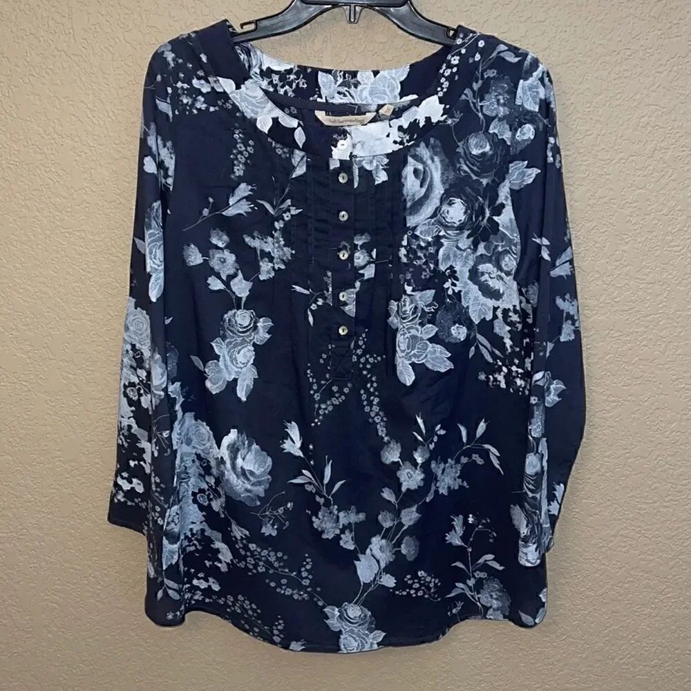 Soft Surroundings- Blue Gray Floral Tunic Long Line Blouse